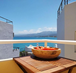 1 BR Renovated Apartment By the Sea-SummerMemories